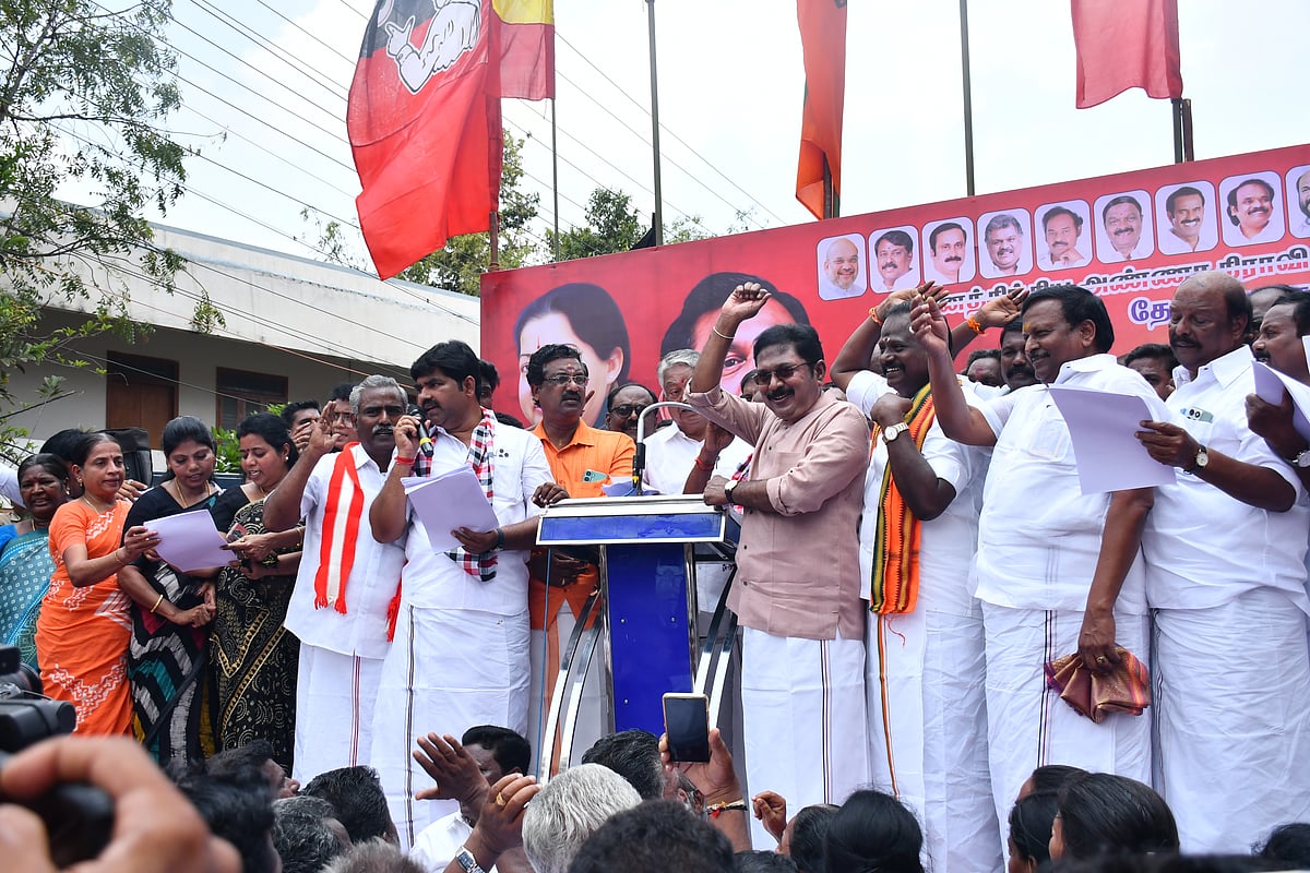 `போதைப்-பொருள்கள்-விற்கும்-சந்தையாக-தமிழ்நாட்டை-திமுக-மாற்றி-விட்டது---டி.டி.வி.தின