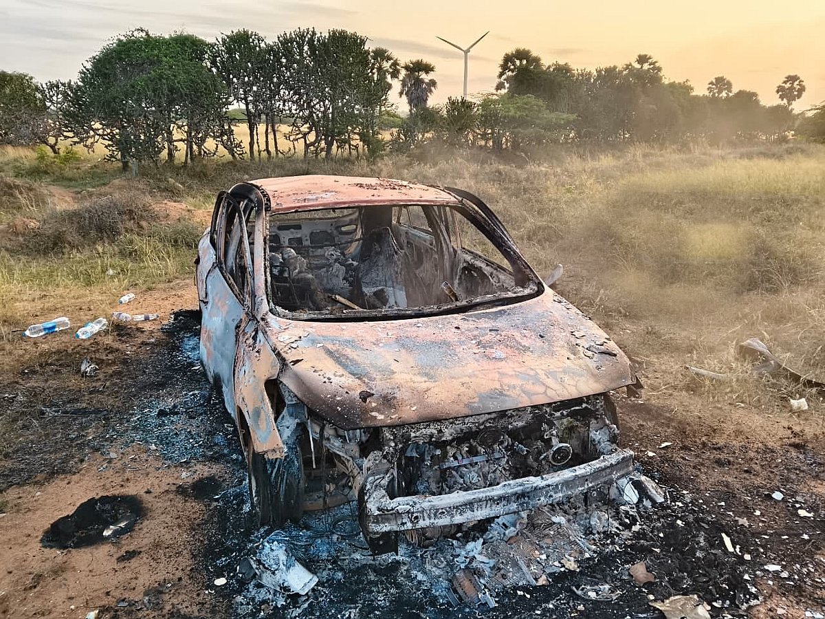 நெல்லை:-காருக்குள்-தாயை-கட்டியணைத்தபடி-கருகிக்கிடந்த-குழந்தைகள்;-4-பேர்-உயிரிழப்பின்-பகீர்-பின்னணி!