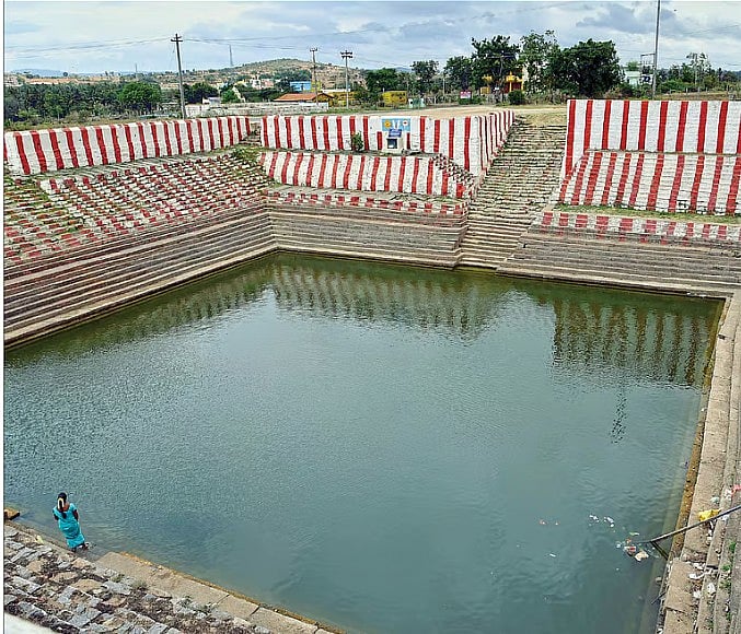 தேன்கனிக்கோட்டை ஸ்ரீவேட்டையாடியபிரான் கோயில் புஷ்கரணி