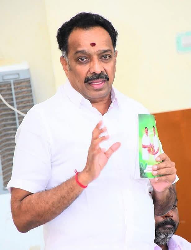 கரூர்:-`100-இடங்களில்-மனிதப்பட்டிகள்;-திமுக-வினரை-கண்டுகொள்ளாத-அதிகாரிகள்---எம்.ஆர்.விஜ