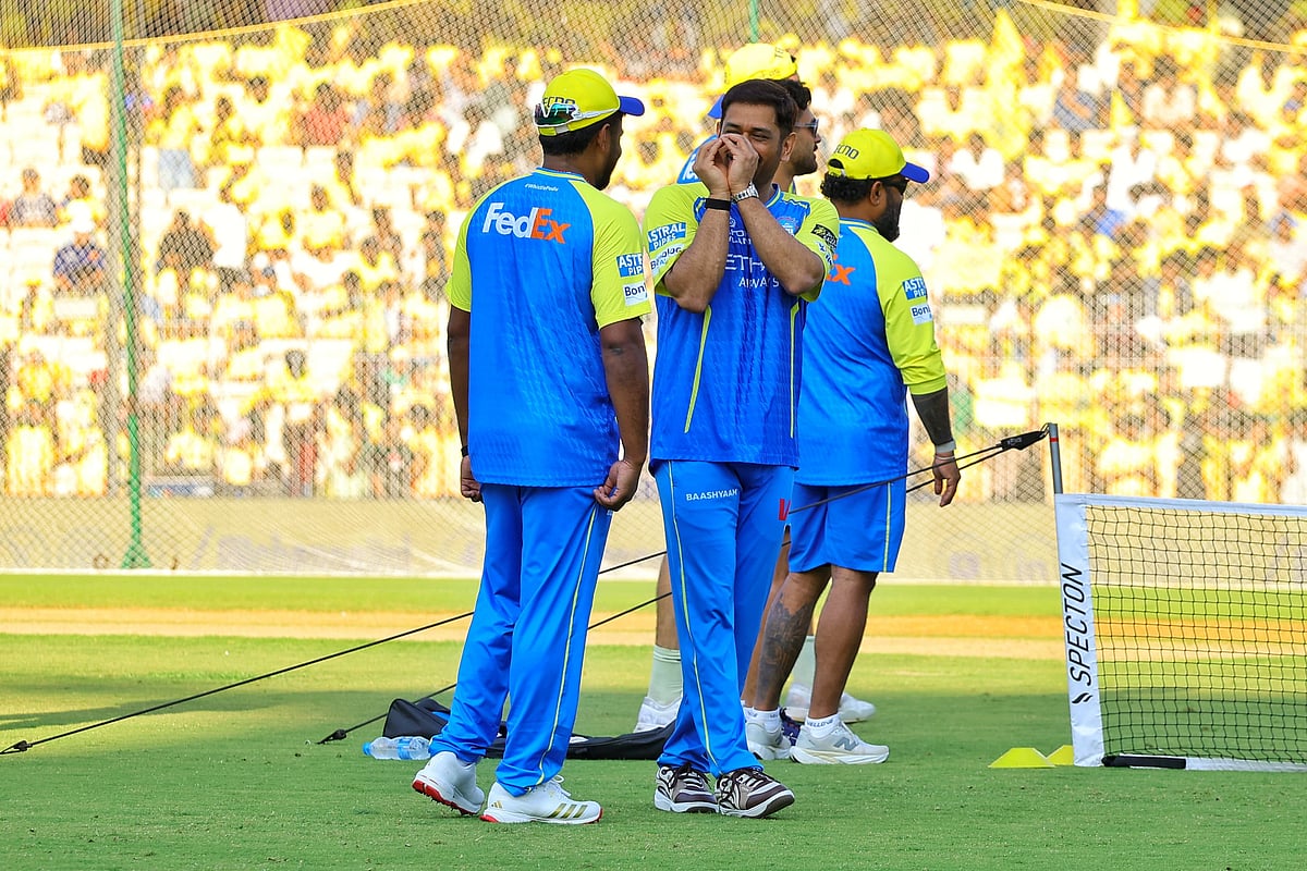 IPL 2026: தோனி, ரெய்னா, பிராவோ, ஹைடன், முரளி - சேப்பாக்கத்தில் OG CSK டீம் | Photo Album