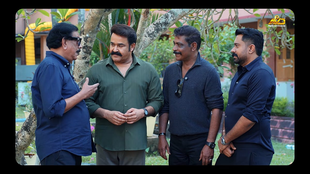 அது இல்லாமல் சாத்தியமில்லை!; முதல் படமும் 100-வது படமும் மோகன்லால் உடன் தான் - வெளியான அப்டேட்