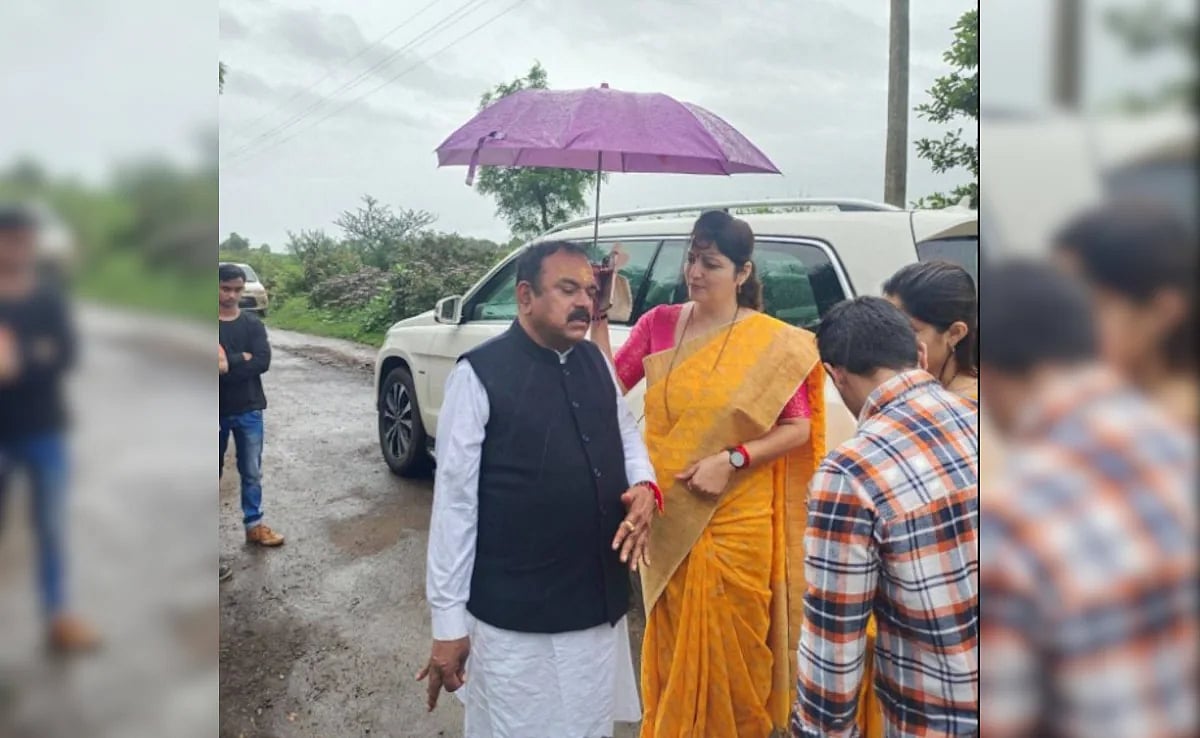 ரிமோட் கன்ட்ரோல் பாம்பு, புலித்தோல், 150 முறை வெளிநாடு பயணம் - 58 பெண்களை ஜோதிடர் ஏமாற்றியது எப்படி?