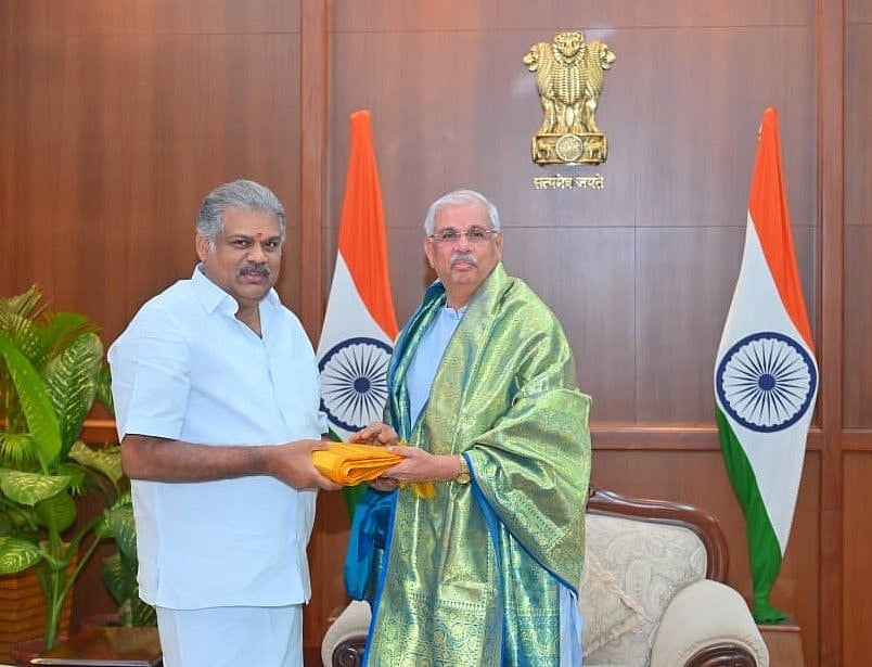 ஜி.கே.வாசன்