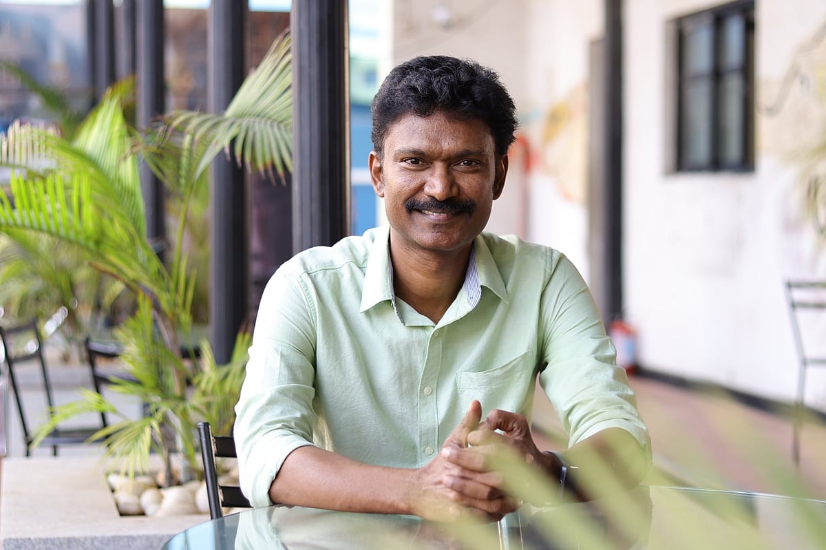 Kadhal Kappal - Lyricist Muthamil