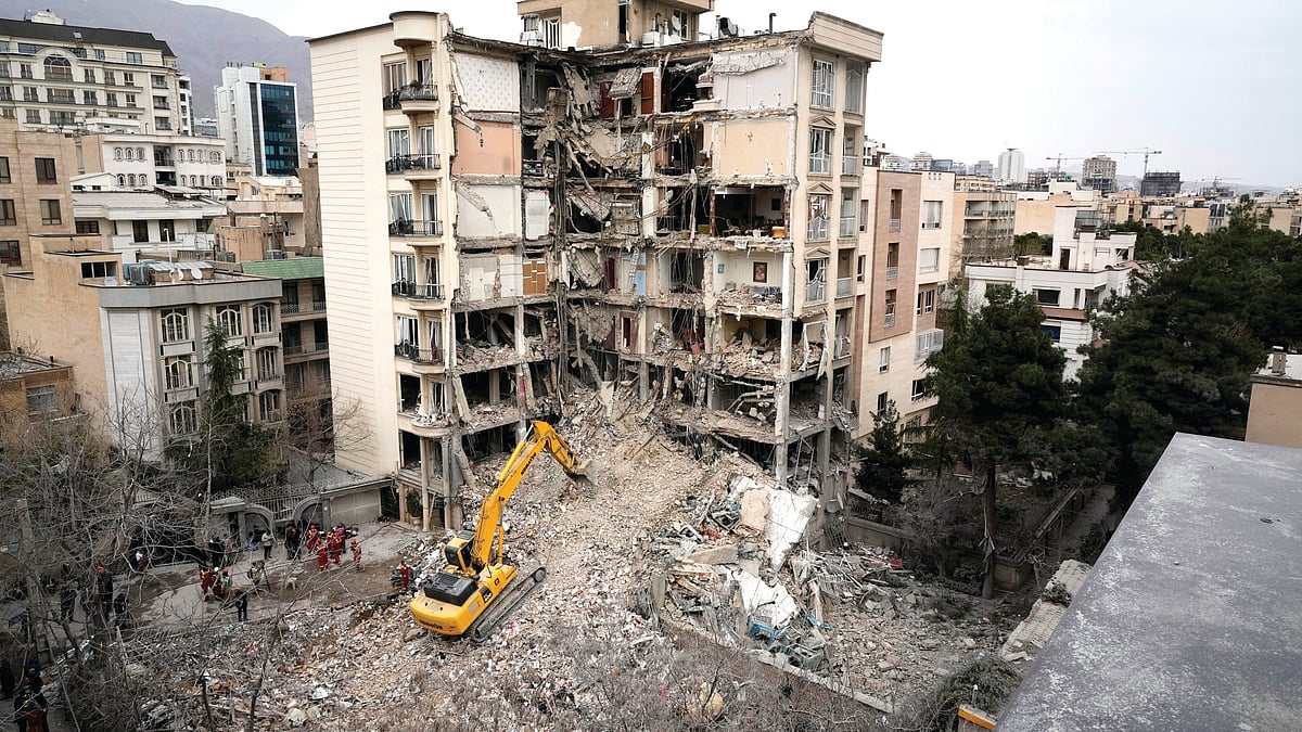 ஈரான்-போருக்குள்-ஏன்-நுழையவில்லை?---ட்ரம்பின்-குற்றச்சாட்டிற்கு-UK-பிரதமர்-நச்-பதில