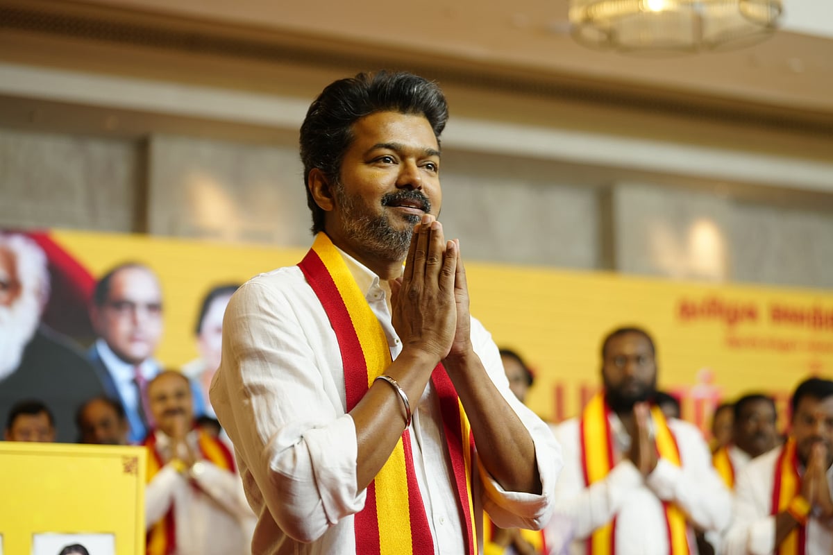 சர்வே முடிவுகள்; கட்சிக் கட்டமைப்பு; MLA மீதான அதிருப்தி- விஜய் பெரம்பூரை டிக் அடிக்க காரணம் என்ன?