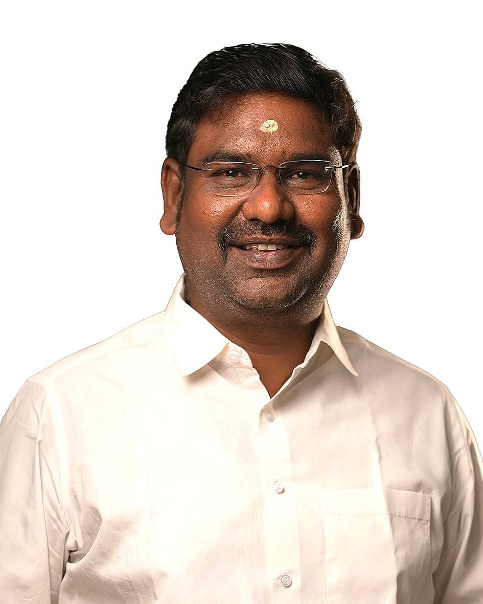 வேலூர் தவெக வேட்பாளர் பின்னணி: மினி டிரக்; 7 கார்கள்; கைகொடுத்த பிசினஸ் - வெளியான சொத்து மதிப்பு