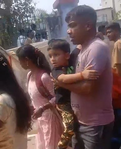 பீகார்:-கோயில்-கூட்ட-நெரிசலில்-சிக்கி-8-பெண்கள்-உயிரிழப்பு;-12-பேர்-காயம்;-விபத்து-ஏற்பட்டது-எப்படி?