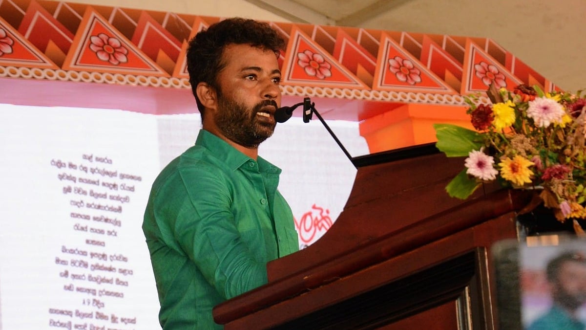 தொடரும் புத்தக முடக்கம்: `தமிழைக் கண்டு அஞ்சுகிறது இலங்கை அரசு - எழுத்தாளர் தீபச்செல்வன் பேட்டி!