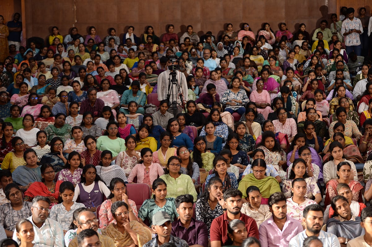 ஆகலாம் IAS