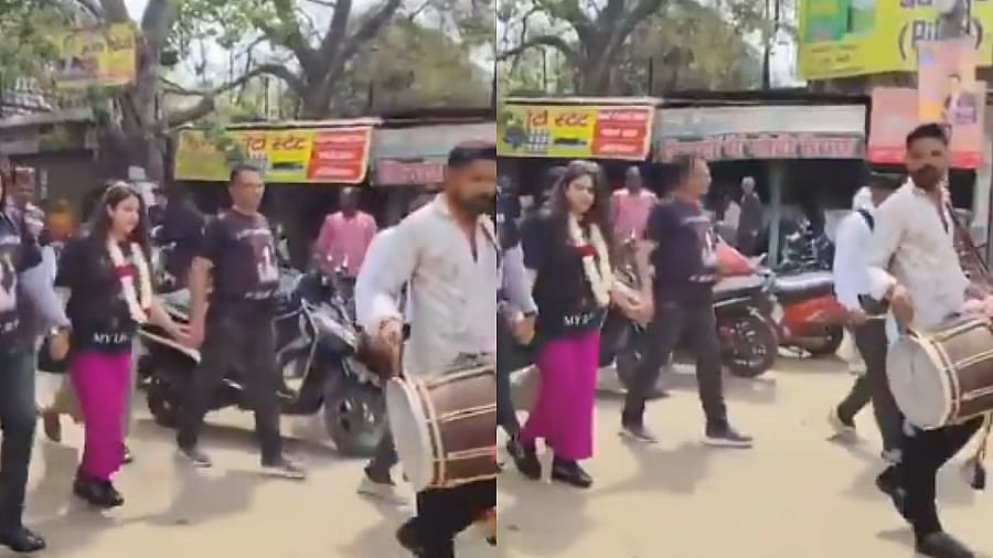 என் மகளின் கண்ணியமே எனக்கு முக்கியம் - விவாகரத்து பெற்ற மகளை மேள தாளங்களுடன் அழைத்து வந்த தந்தை