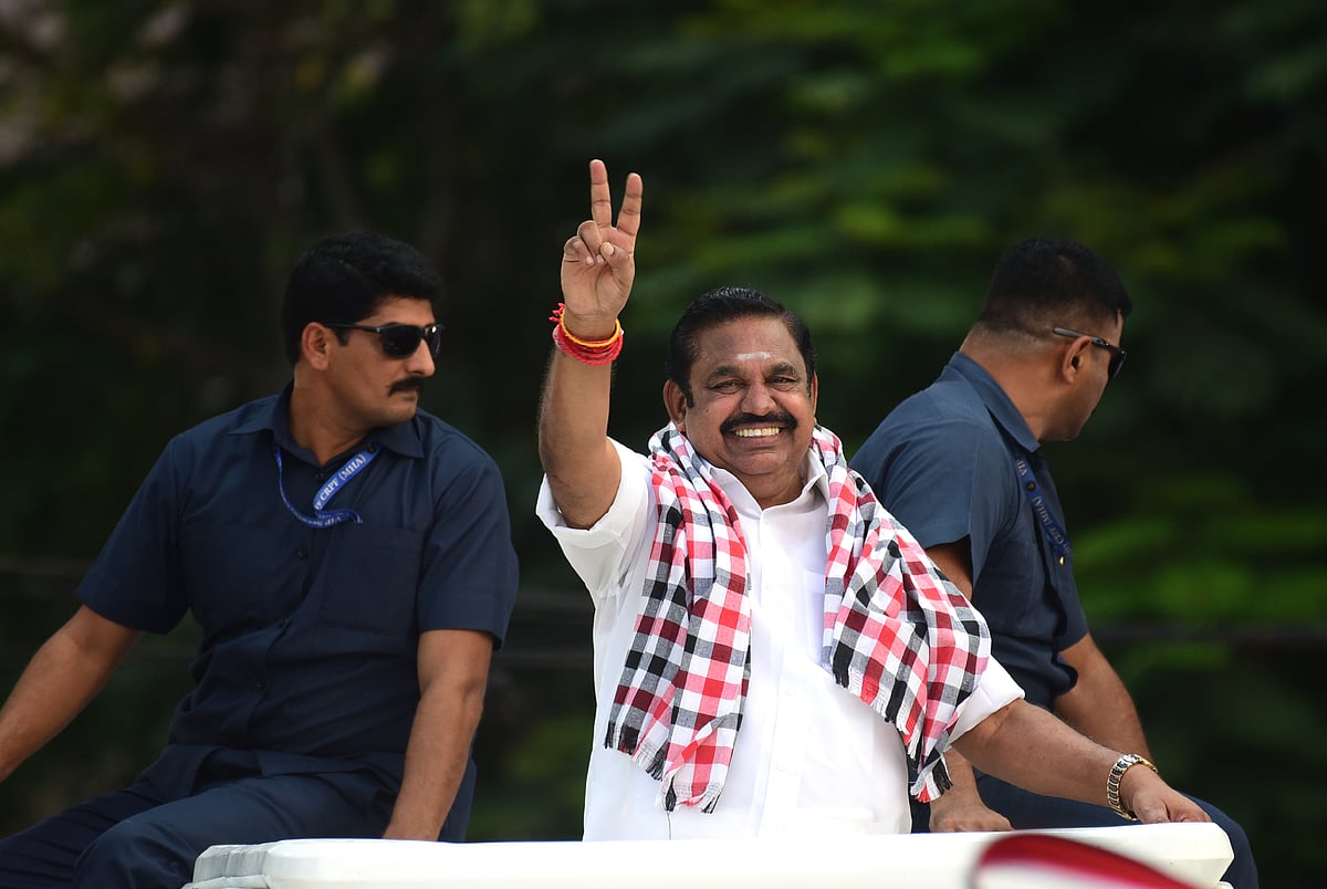 அதிமுகவுக்காக பேசக் கிளம்புகிறாரா பழ கருப்பையா? - பின்னணி என்ன?