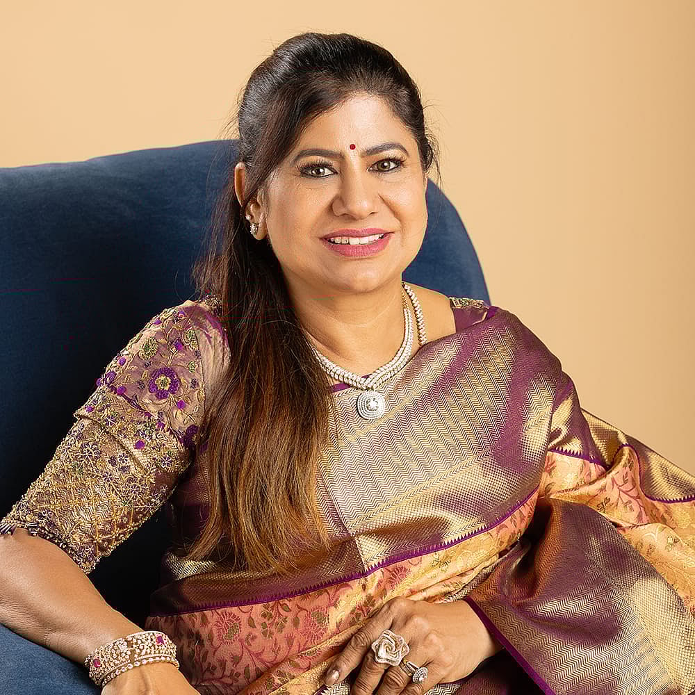 ரூ.1048 கோடி சொத்து: 'தமிழ்நாட்டின் பணக்கார வேட்பாளர்!' - லால்குடி அதிமுக வேட்பாளர் லீமா ரோஸ்