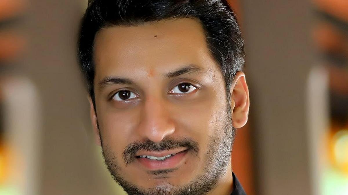 மகாராஷ்டிரா: இடைத்தேர்தலில் போட்டியிடும் அஜித் பவார் மனைவி; எதிர்த்து வேட்பாளரை நிறுத்திய காங்கிரஸ்