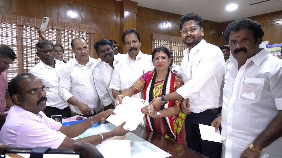 ரூ.1048-கோடி-சொத்து:-தமிழ்நாட்டின்-பணக்கார-வேட்பாளர்!---லால்குடி-அதிமுக-வேட்பாளர்-லீமா-ī