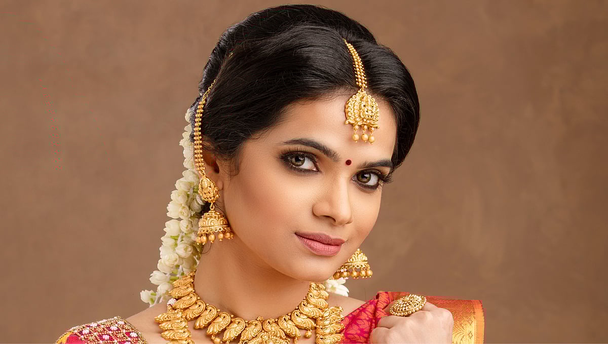 Gold in 2026: தங்கம் இப்போது வாங்கலாமா? இல்லை வெயிட் பண்ணலாமா? 2026 ...