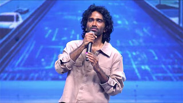 பிரதீப் ரங்கநாதன் 