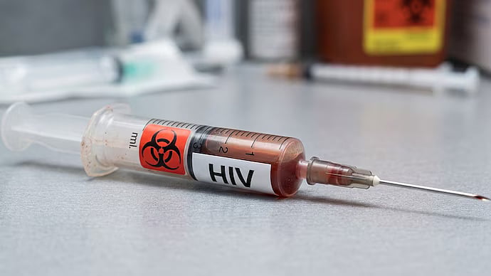 திருமணத்தை நிறுத்திய பெண் உடலில் HIV ரத்தத்தை செலுத்திய வாலிபர்; விரக்தியில் பெண் எடுத்த முடிவு