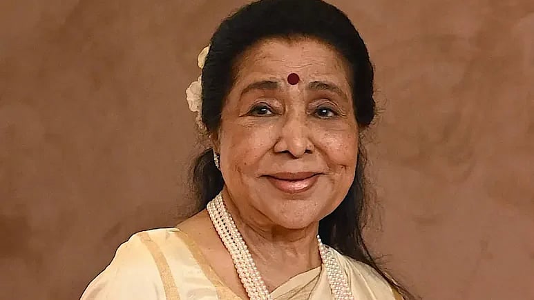 `10 வயதில் தொடங்கிய பயணம் - 92 வயதில் பாடகி ஆஷா போஸ்லே மரணம்; விடைபெற்ற 80 ஆண்டுகால இசை சரித்திரம்