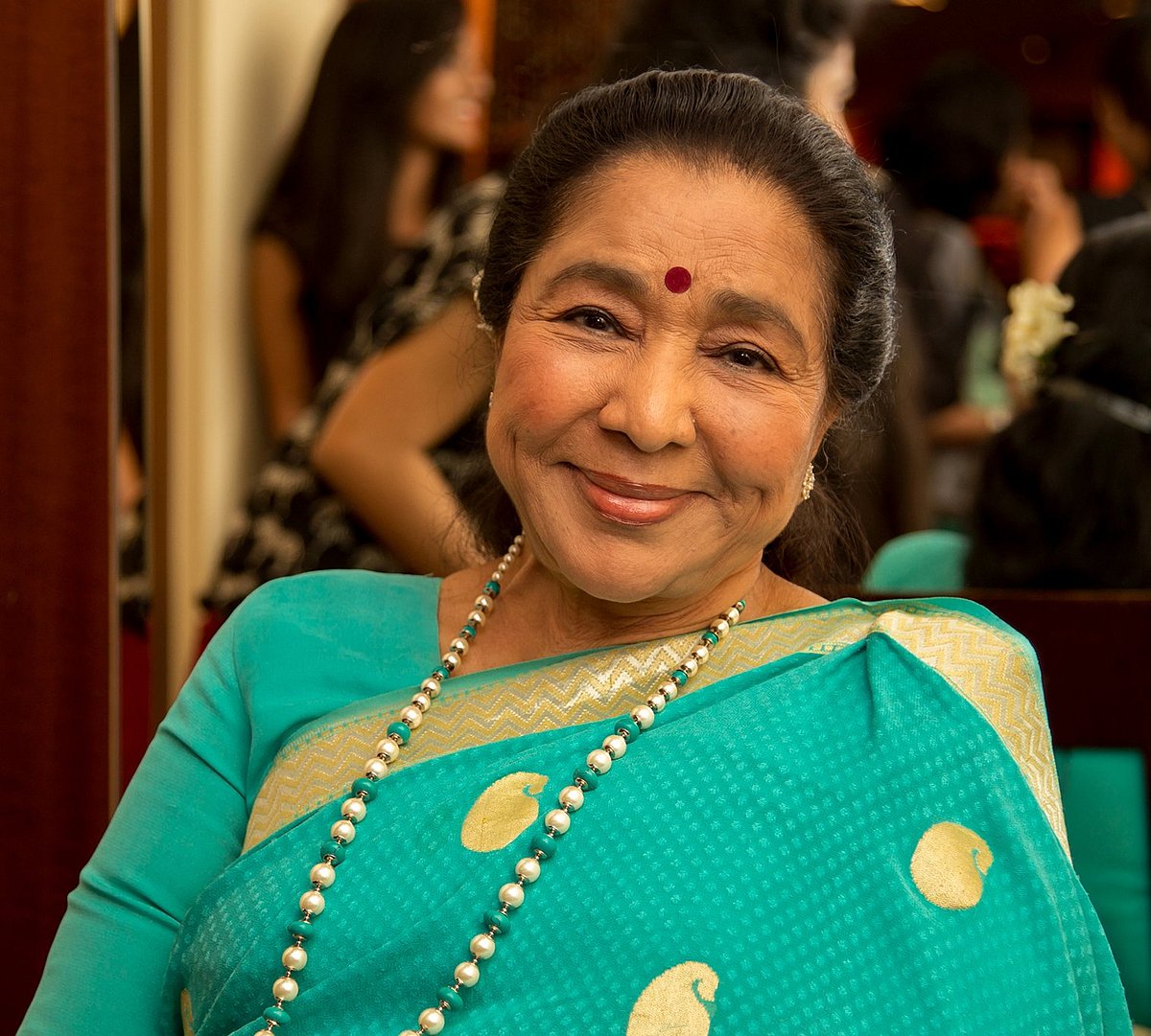 Asha Bhosle: `இந்திய திரையிசையின் முடிசூடா அரசி! - ஆஷா போஸ்லே காலமானார்