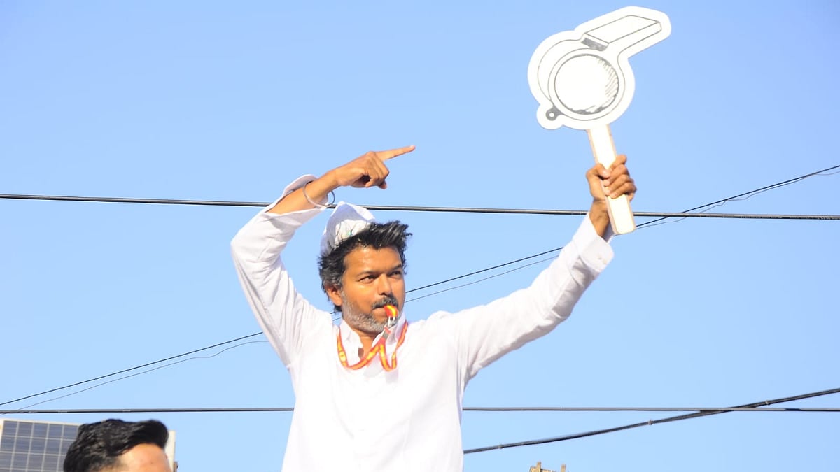 பணி மாறுதலுக்கு பணம் வாங்கும் முறை ஒழிக்கப்படும்; திருப்பூரில் விஜய் அறிவித்த வாக்குறுதிகள் என்ன?