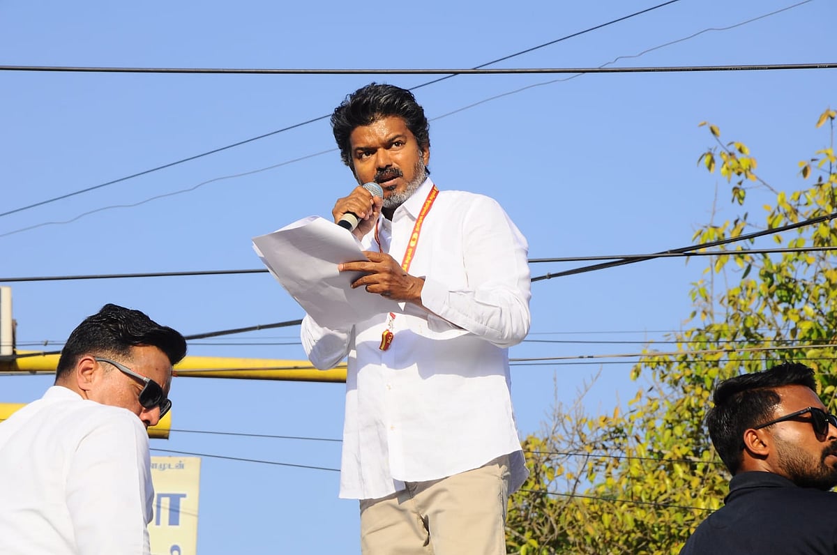 பணி மாறுதலுக்கு பணம் வாங்கும் முறை ஒழிக்கப்படும்; திருப்பூரில் விஜய் அறிவித்த வாக்குறுதிகள் என்ன?