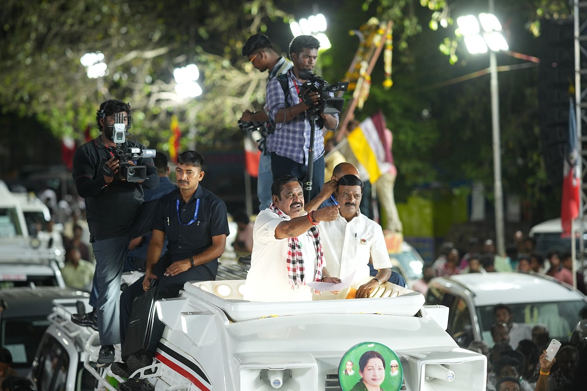 2 நாள் 21 தொகுதிகள் - சூறாவளி பிரசாரத்தில் எடப்பாடி பழனிசாமி | Photo Album