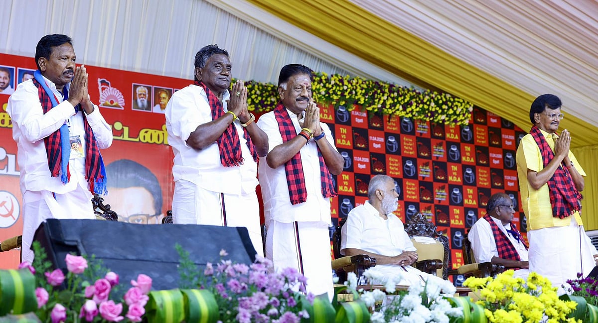 விசுவாசம் என்று சொல்லுகிற அளவுக்கு ஜெயலலிதாவின் நன்மதிப்பைப் பெற்றவர் ஓபிஎஸ் - ஸ்டாலின் புகழாரம்