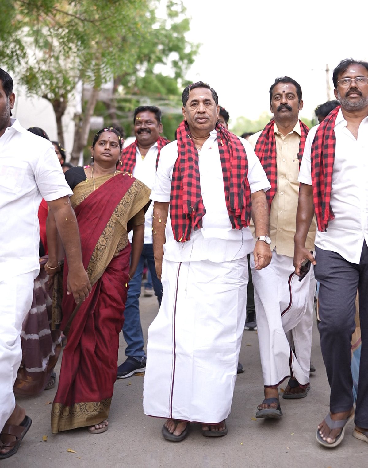 திமுக வேட்பாளர் கோ.தளபதி எம்.எல்.ஏ