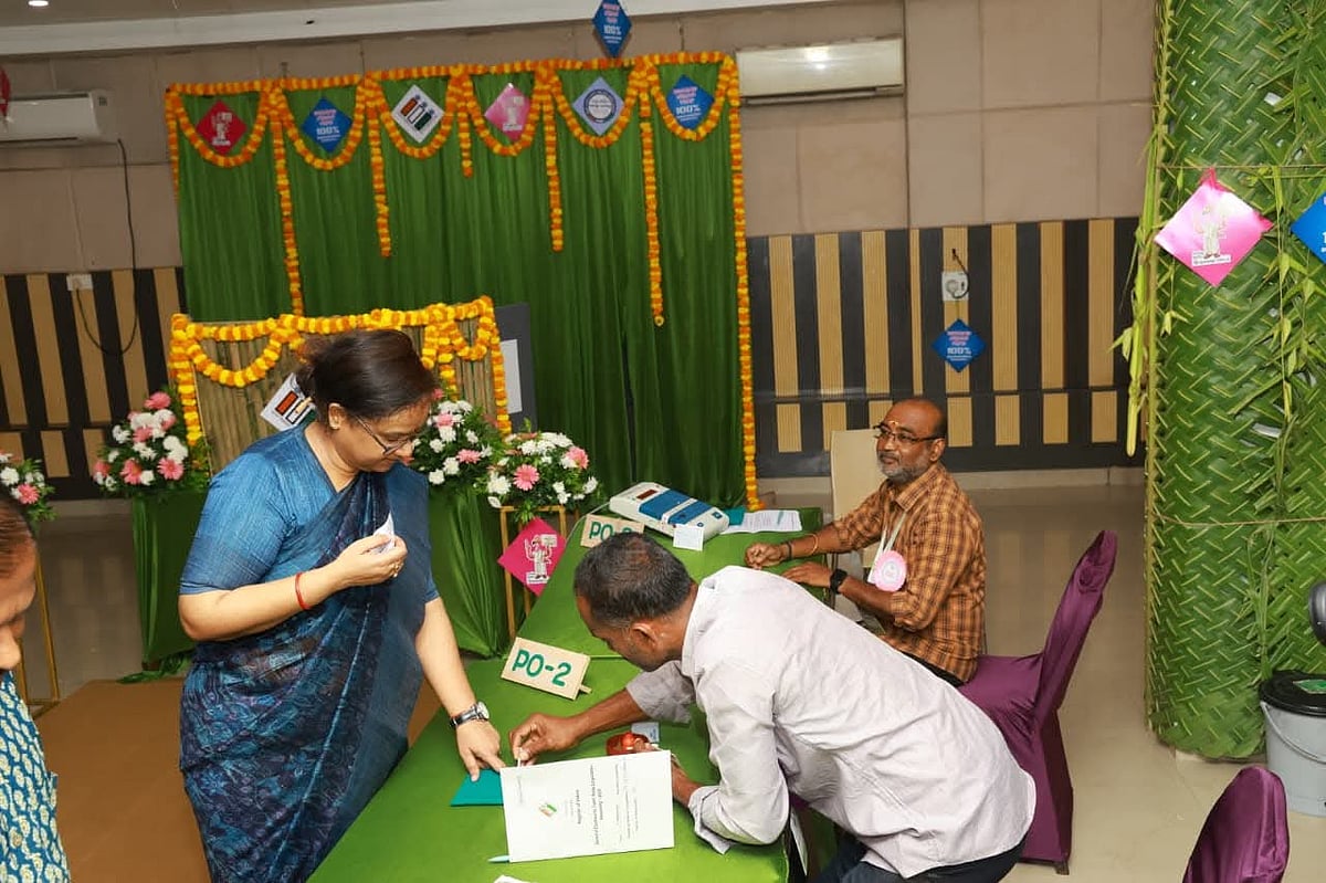 தமிழ்நாடு-தேர்தலை-நடத்தும்-முதல்-பெண்-தலைமை-அதிகாரி;-யார்-இந்த-அர்ச்சனா-பட்நாயக்?