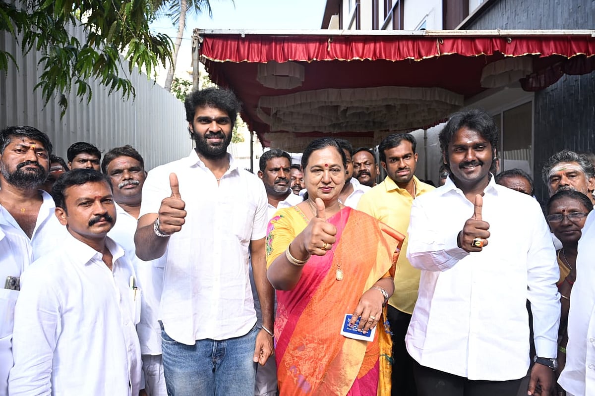 வாக்குச்சாவடியில் தேமுதிக