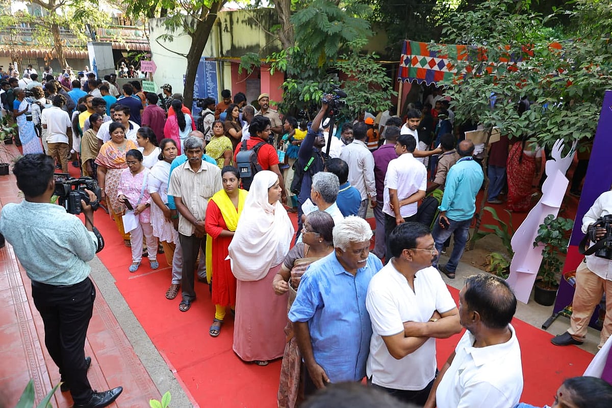 TN Assembly Elections 2026: நிமிடத்துக்கு நிமிடம் புது உச்சம்; 84.29 சதவீத வாக்குகள் பதிவு | TN Polling Live Updates
