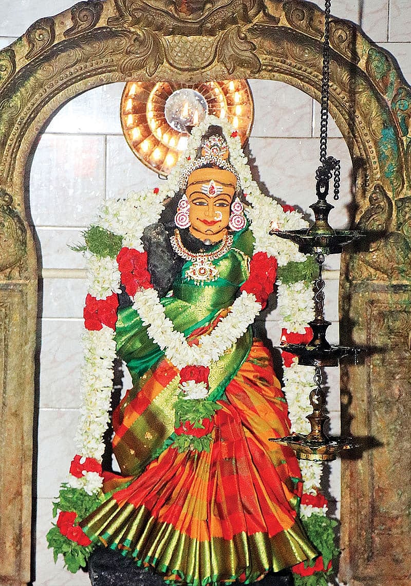 மாரியூர் பூவேந்திய நாதர் திருக்கோயில்
