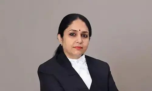  நீதிபதி ஸ்வர்ண காந்த சர்மா