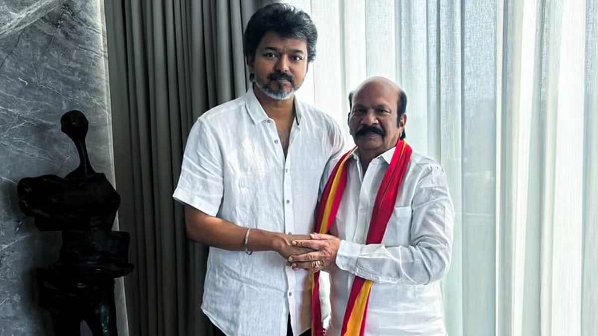 தவெக வி.எஸ்.பாபு