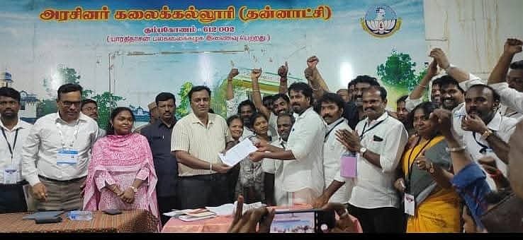 வெற்றி சான்றிதழ் பெறும் வினோத்