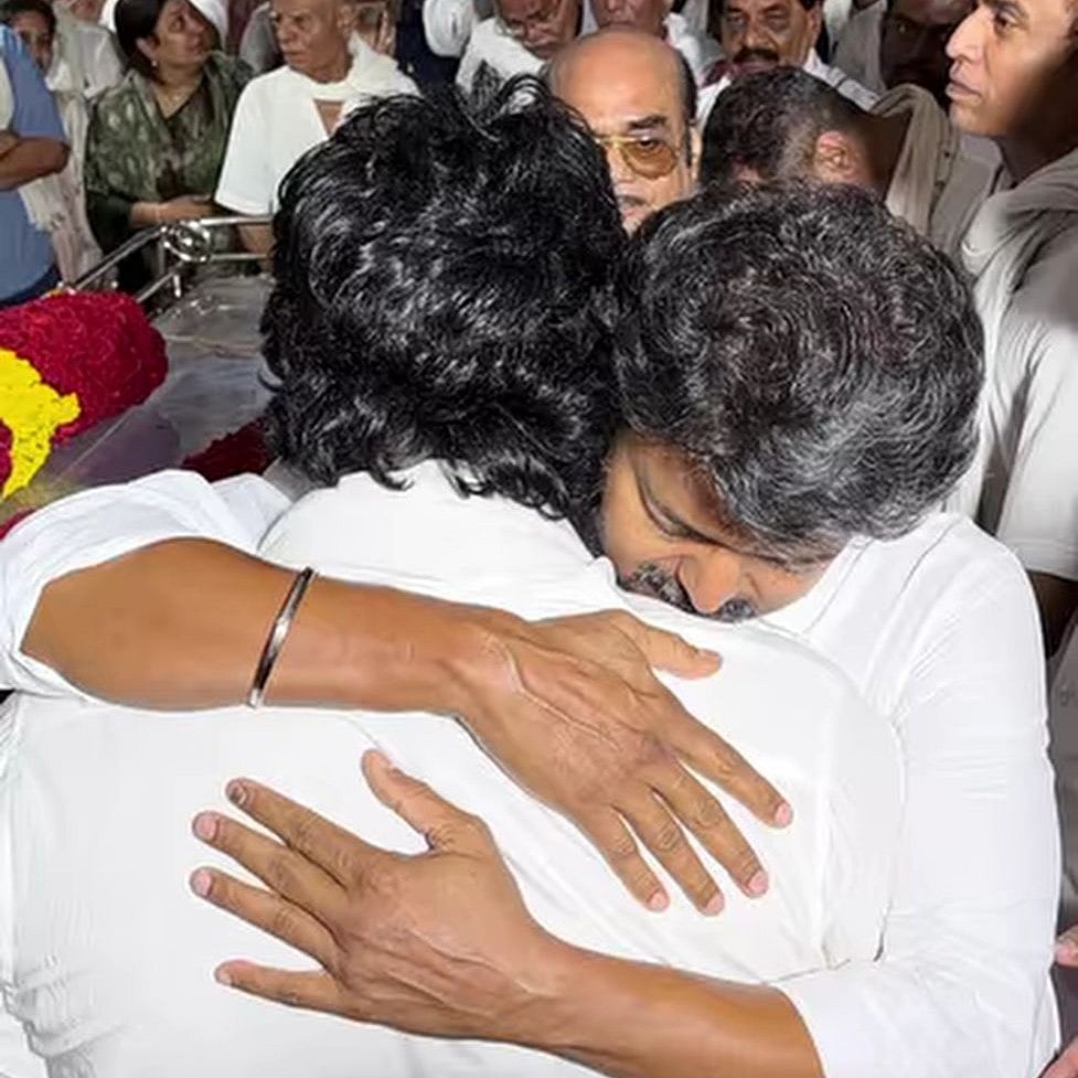 Vijay Paid Last Respects To RB Choudary