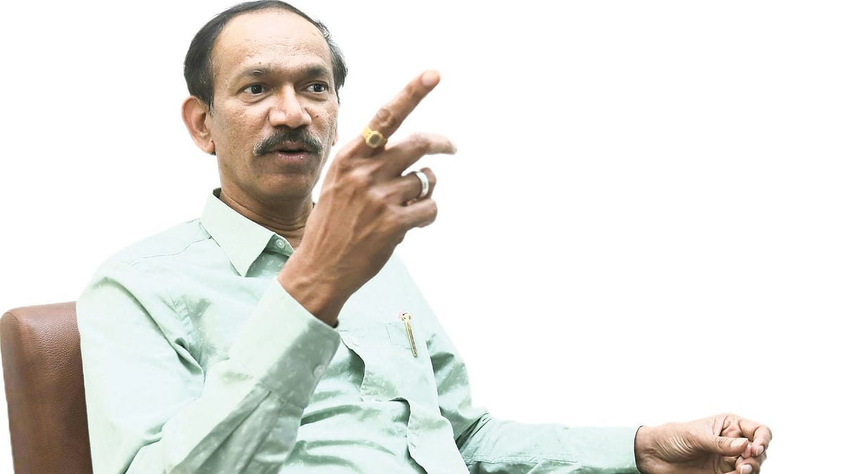 கிரிஷ் சோடங்கர்