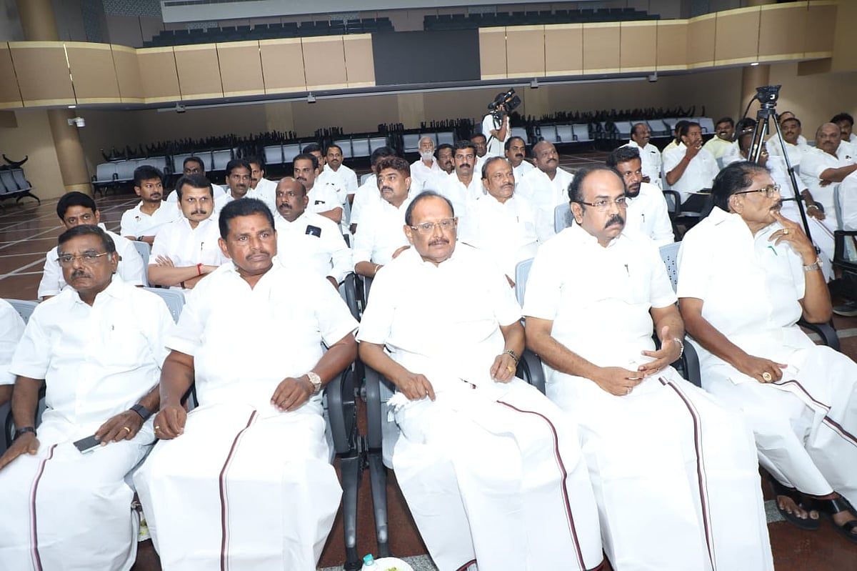 திமுக நிர்வாகிகள் கூட்டம்