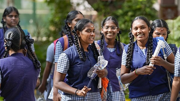 பள்ளி மாணவர்கள் 