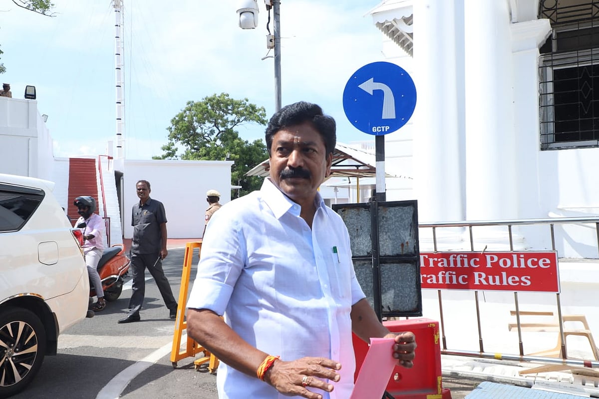 CV சண்முகம்