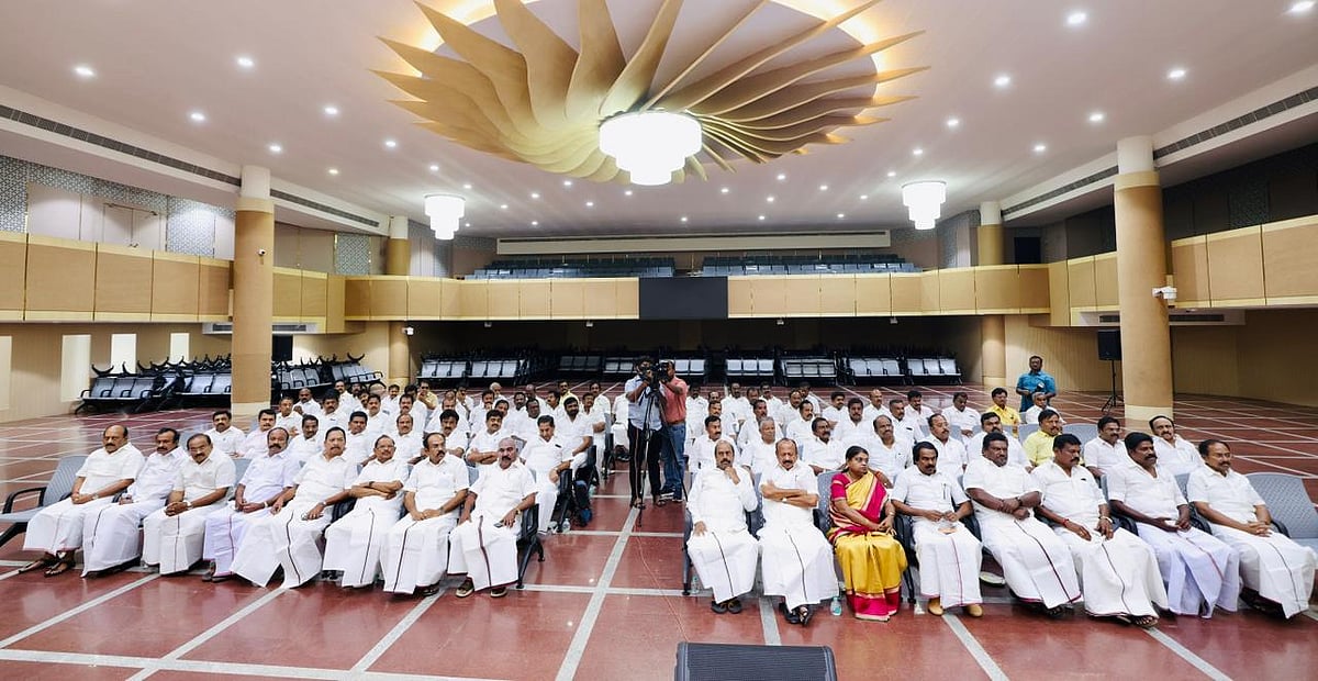 திமுக மாவட்ட செயலாளர்கள் கூட்டம்