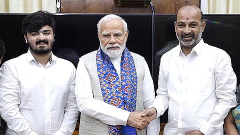 மத்திய இணை அமைச்சர் பண்டி சஞ்சய்- பண்டி பகீரத்