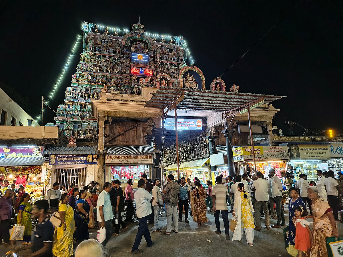 நெல்லையப்பர் கோயிலில் 34-ஆண்டுகளுக்கு பிறகு நடைபெற்ற வெள்ளித்தேரில் பஞ்சமூர்த்திகள் திருவீதி உலா!