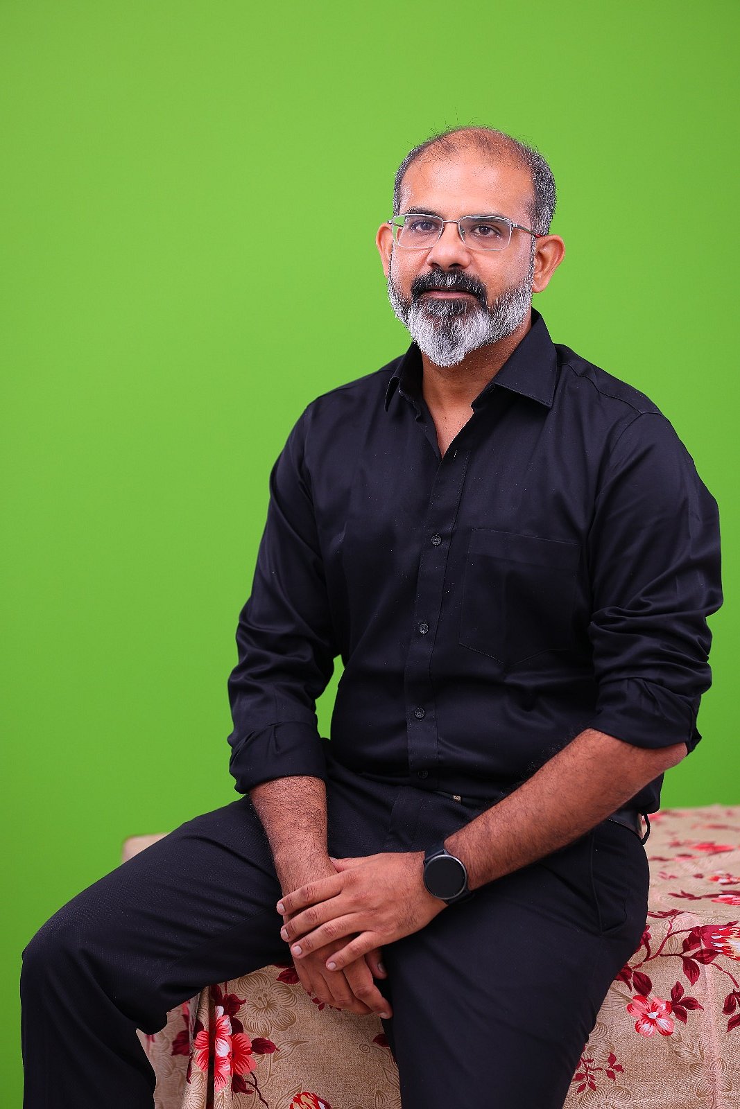 பொது மருத்துவரும், தீவிர சிகிச்சை நிபுணருமான மகாதேவன்