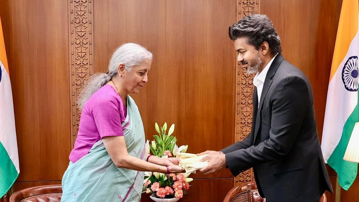 நிர்மலா சீதாராமன் - விஜய்