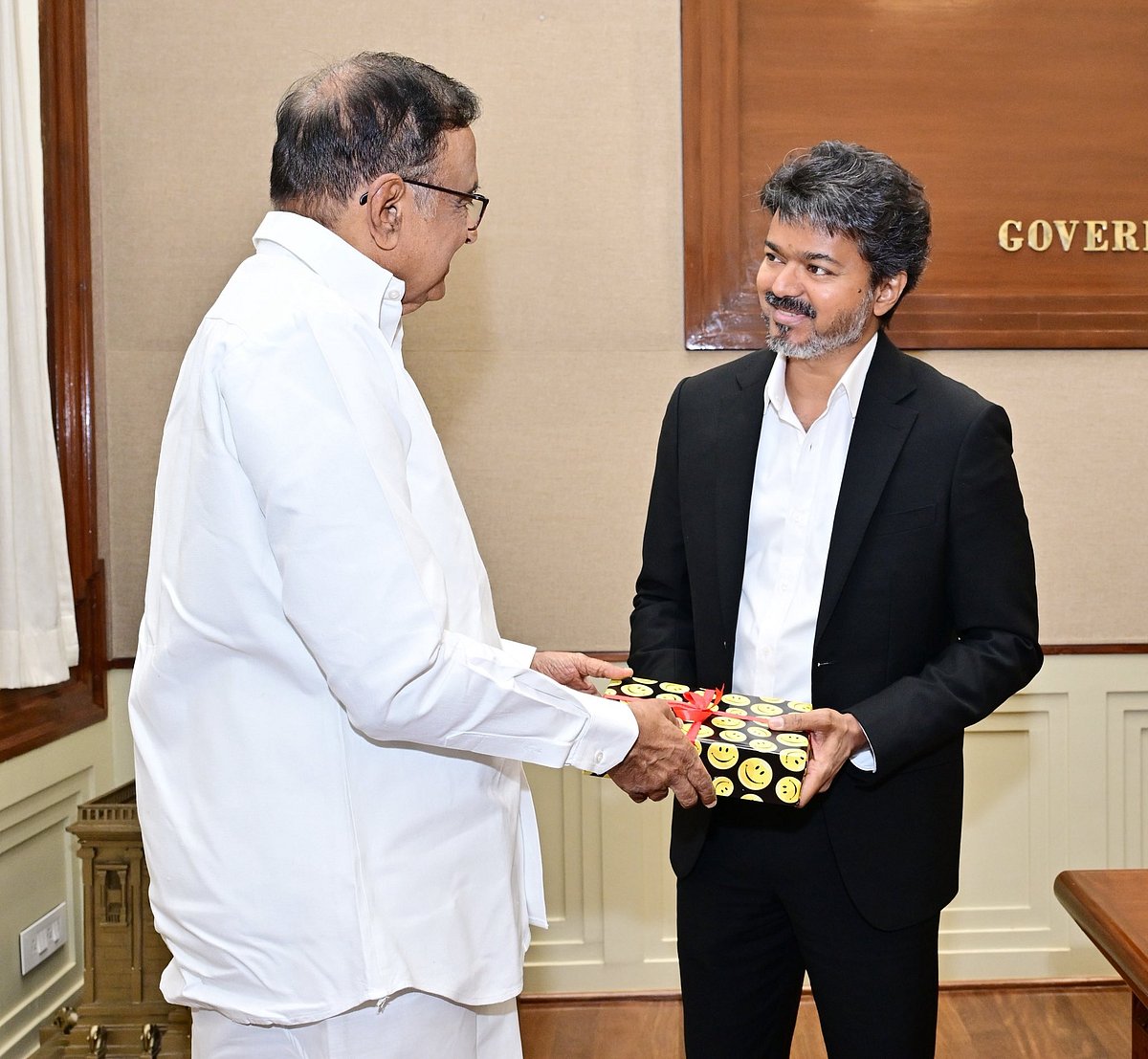விஜய் - சிதம்பரம்