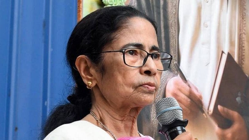 நான் முதலிலிருந்தே மாணவர்களுடன் தான் நிற்கிறேன் - மம்தா பானர்ஜி