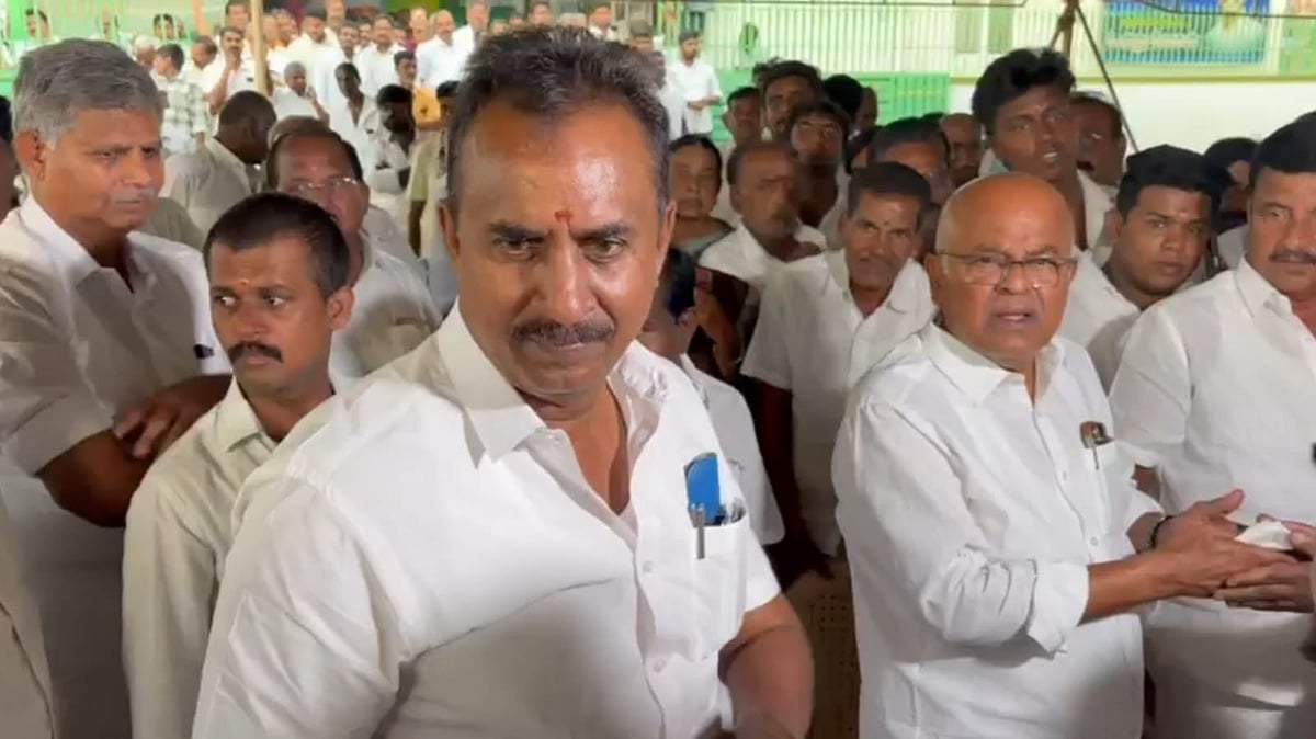 எஸ்.பி. வேலுமணி